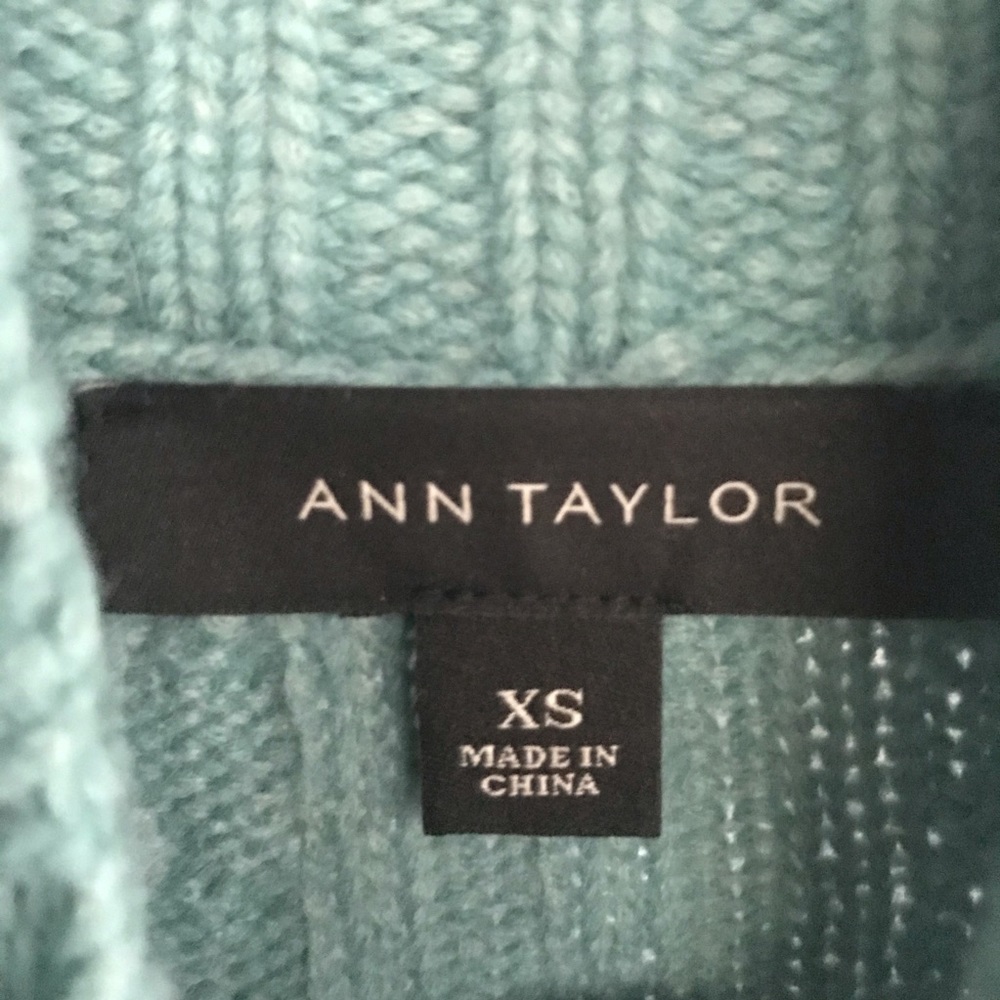 Ann Taylor Fisherman’s Sweater - Picture 3 of 4